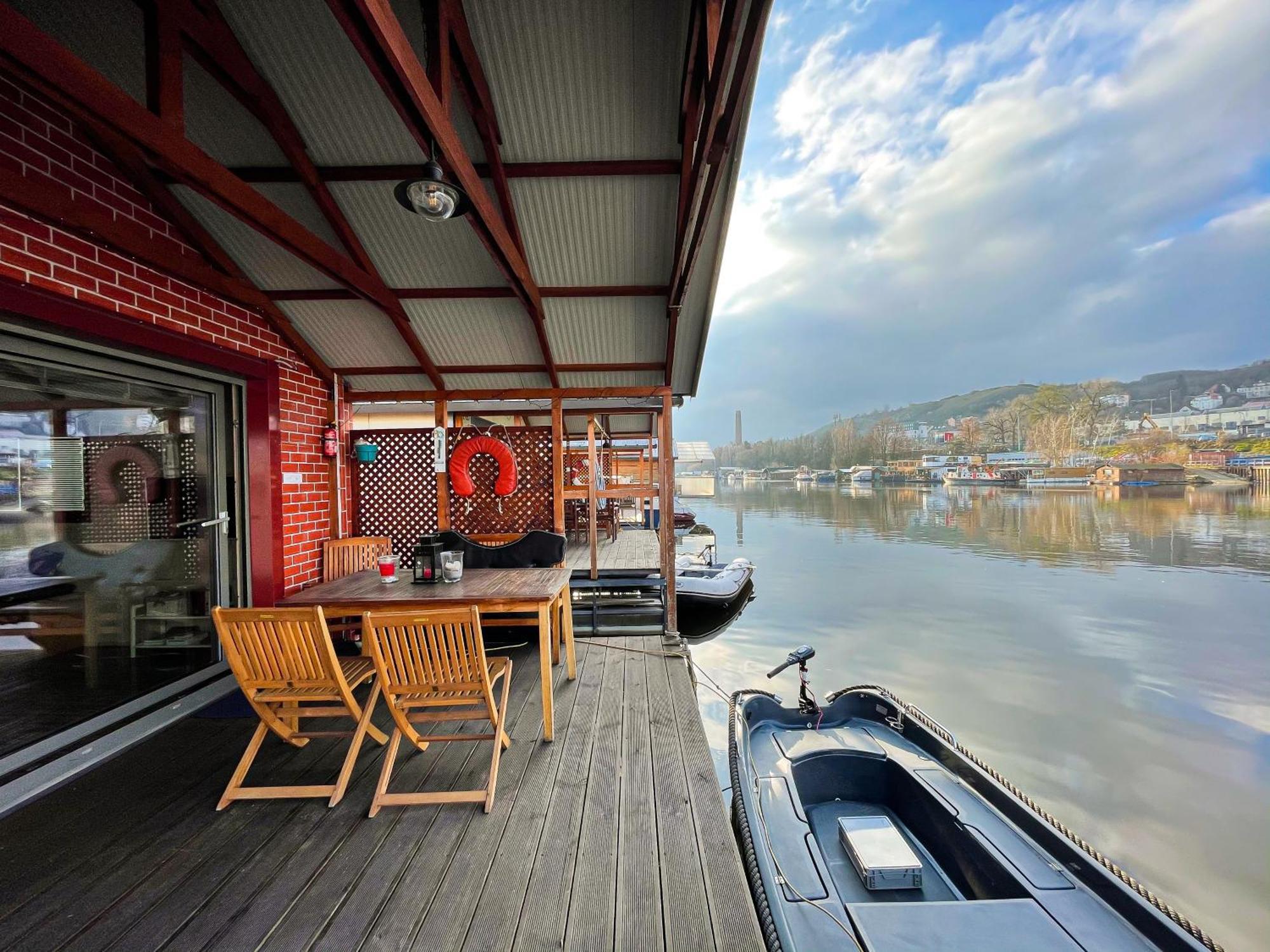 מלון פראג Houseboat Benjamin - Houseboats Benjamin & Franklin מראה חיצוני תמונה